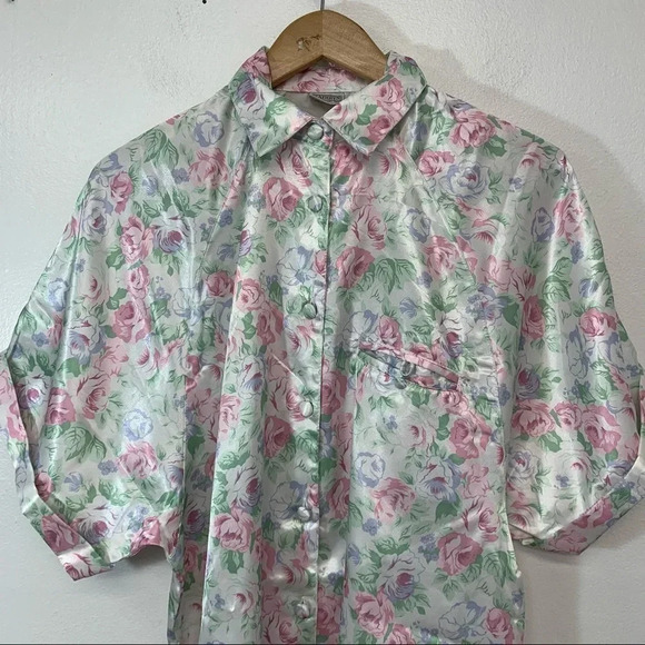 Kathryn  Satin  Nightshirt Small  Pink Floral Button Front Soft Lining Short Slv - Picture 4 of 10